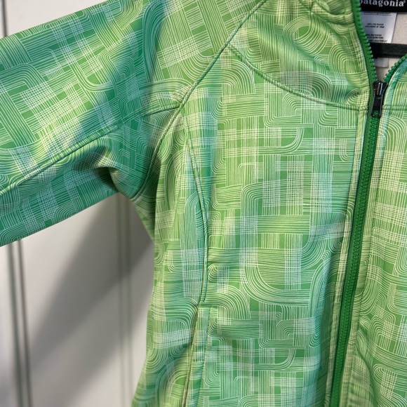 Patagonia Lime Green, Patterned Polyester Zip Up, Cotton Lined Jacket - Picture 6 of 11